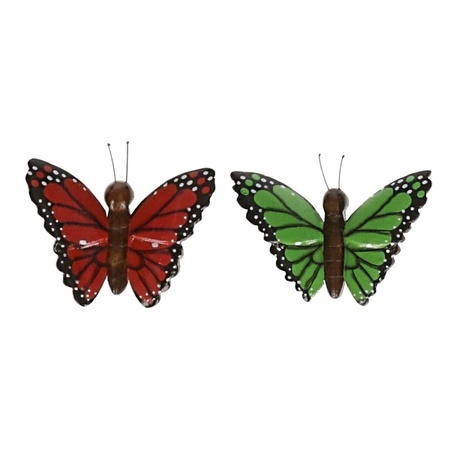 2x Wooden magnets butterfly red and green