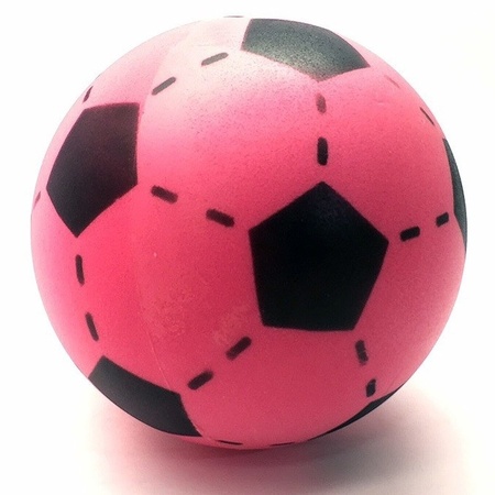 Speelgoed set van 4x stuks foam soft voetballen in 4x verschillende kleuren 20 cm